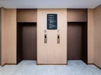 StarwayHotel(Haikou International Travel Store) Hotels near Jinniuling Park