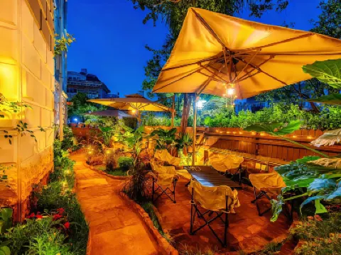 KUN MING DONG LAI BIE YUAN Hotels near Yunnan Physical Science and Sports Professional College