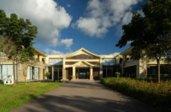 Yixiangshan Camp and Banshan Hotel