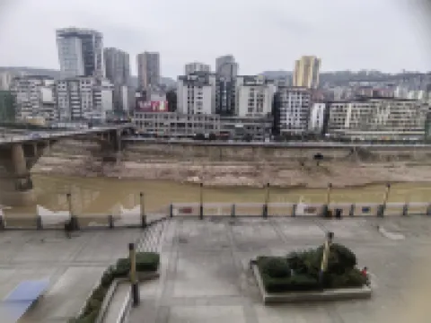 Tongjiang Far East Hotel