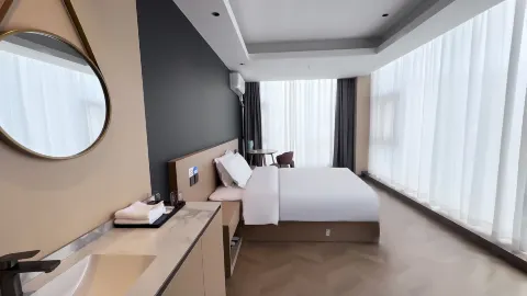 Xihao Hotel (Kaiyang Bus Station) in 카이양