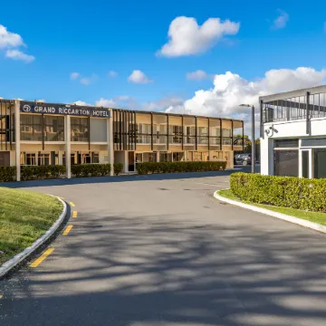 Grand Riccarton Hotel Отели рядом с достопримечательностью «Мона-вейл»