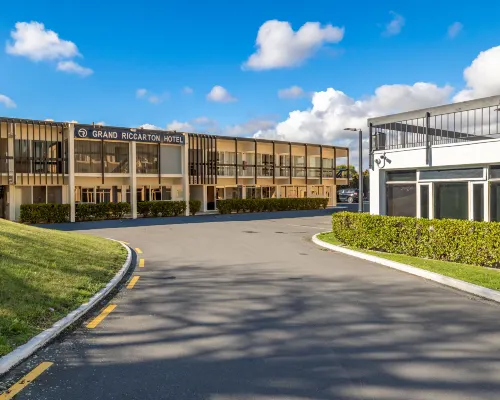 Grand Riccarton Hotel Hotels near Riccarton