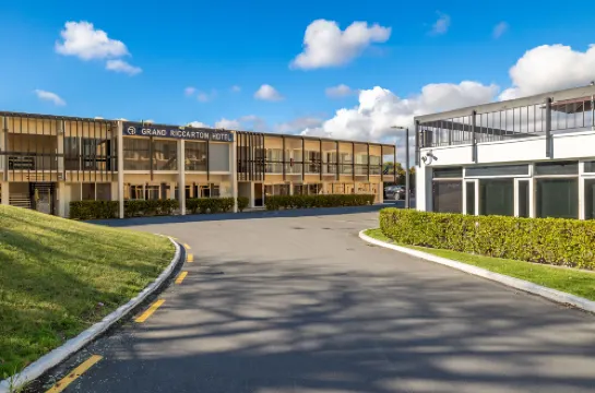 Grand Riccarton Hotel