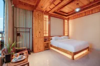 Floral Hotel·Tealese · Designer Villa(Lancang New Street, Lancang Ethnic Culture Park)