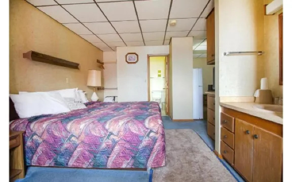 HomeTown Inn by OYO - Liberal, KS