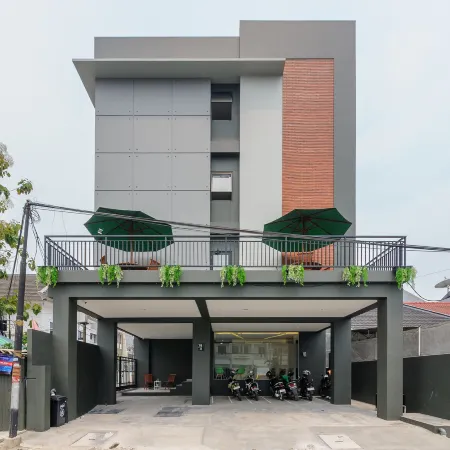 Urbanview Greenville Jakarta Отели рядом с достопримечательностью «Торговый центр Central Park»