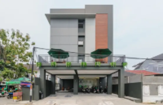 Urbanview Greenville Jakarta Hotels near Taman Anggrek