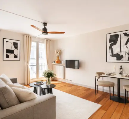 Stunning studio with elevator access in the Marais