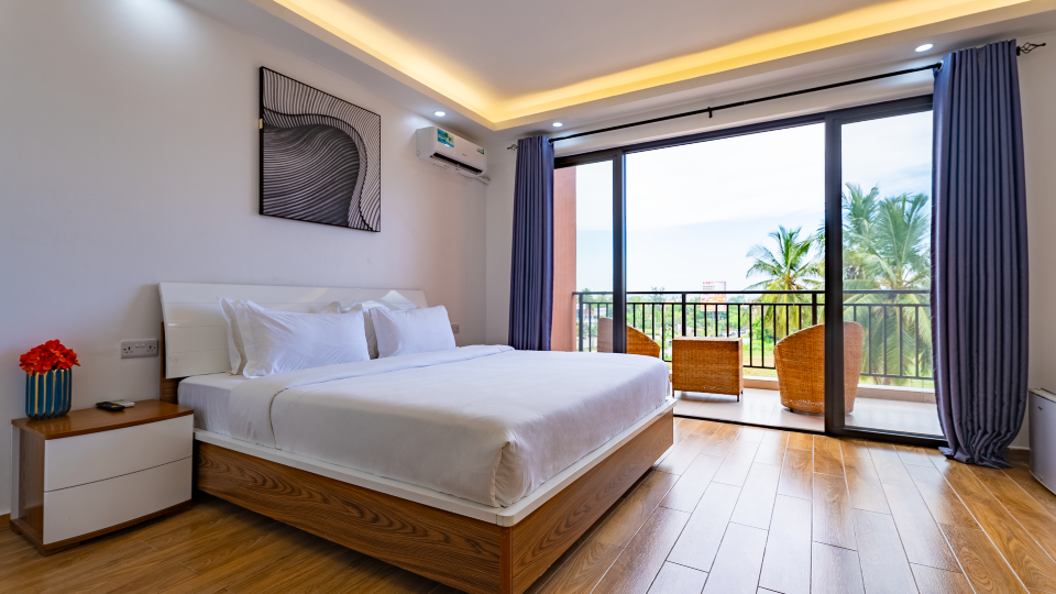 Palm Village Business Hotel