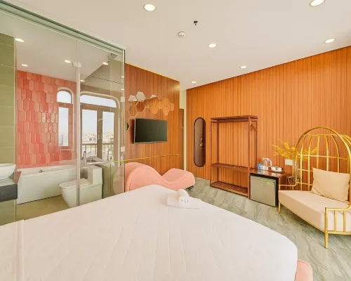 S79 Hotel T68 Hotels near District 12