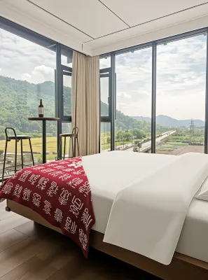 Tianmu Creek Riverside Parent-Child Pastoral Inn, Tonglu