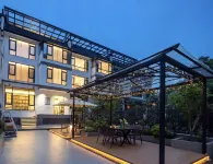Floral Hotel · Wuyuan Fanglin Yayuan Homestay (Wuyuan High-Speed Rail Station Branch) - Afhentnings-/afleveringstjenester