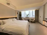 E-Dome hotel