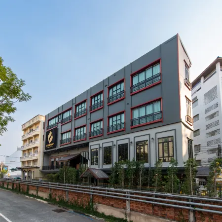 Peya Rama-7 Hotel Отели рядом с достопримечательностью «Пирс Kiak Kai»