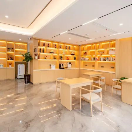 Lanting Hotel (Wuhu Zhongshan Road Pedestrian Street Branch)