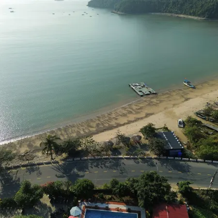 Cat Ba SOL Beach