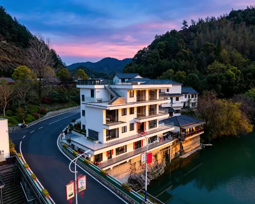 Tonglu Jixu · Scenic Terrace View Boutique Stay Hotels in Tonglu
