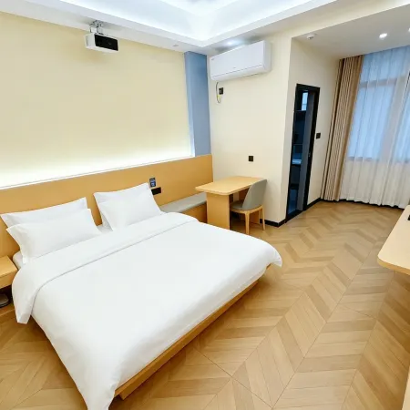 Yudu Shiguangli Hotel (Yudu New Long March Advanced Technical School)