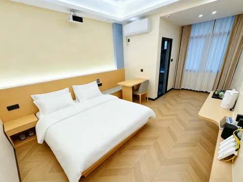 Yudu Shiguangli Hotel (Yudu New Long March Advanced Technical School)