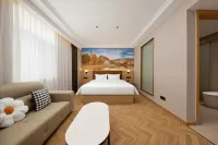 Heyue Sheng Hotel（Laiyang High-speed Railway Station Yiwu International Mall Branch）