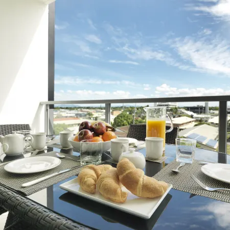 Oaks Mackay Carlyle Suites Отели в г. Маккай