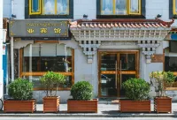 Yak Hotel