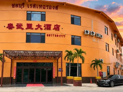 Chonburi Grand Hotel Hotele w: 