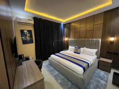 Rivona Hotel & Suites Ltd Hotel di 