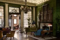 Dumbleton Hall Hotel - parking