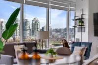 Cozy 2BR2BA Downtown Vancouver/Pool/HotTub/Parking - con vistas al mar