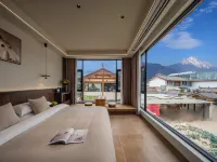 Suye Snow Mountain Panoramic Smart Resort (Baisha Ancient Town) - balcony