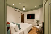 Elm Riverside Hotel - New