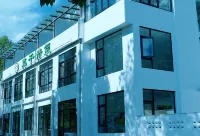 Floral Hotel · Oxygen Hotel Mogan Mountain Hotel - Losmen