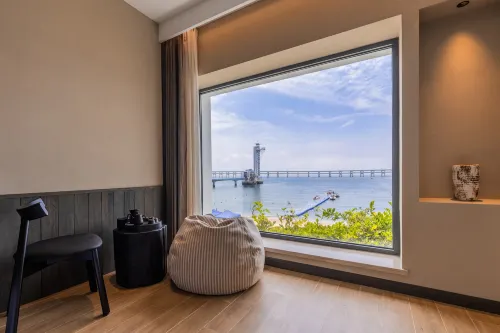 Yunhaiju Design Guesthouse (Dalian Xinghai Square) - Beach