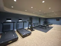 Hanting Hotel Changchun Jingyuetan Forest Park - Parking