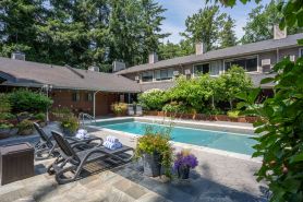 Sunshine Lodge Inn