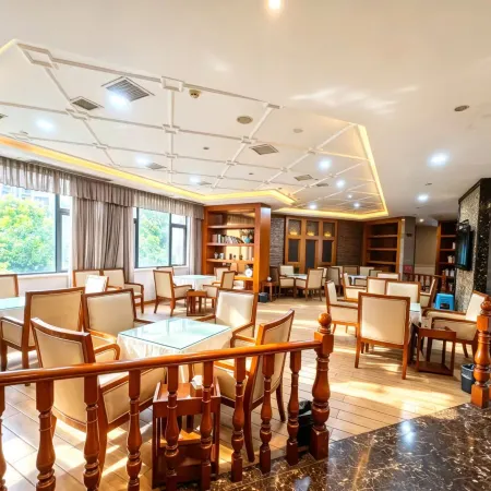 James Joyce Coffetel(Nanchong Xihua NormaUniversity Meteorological Park )