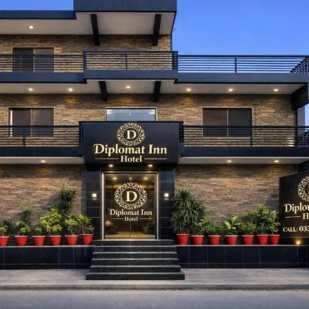 Diplomat Inn Hotel