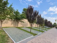Yunxiu Qimengju · Resort Homestay (Zhou Culture Scenic Area, Qishan, Baoji) - parking