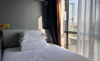 Chengxi E-sports Hotel