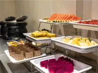 阜陽·蘭花|Ezzy·Urban CultureHub飯店（穎州里二里井夜市店） - 2 星級
