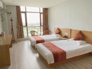 Changshu Junyue Business Inn