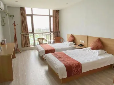 Changshu Junyue Business Inn Отели рядом с достопримечательностью «Соседственный центр Xinzhen, Чжэцзян»