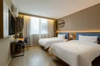 Homeinn Hotel (Weifang Xinhua Road Shengli East Street City Government Plaza)