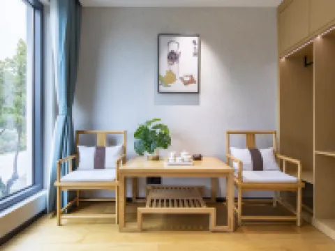 枕畔・雲語丨未來スマート・空中山景ガーデン・靜奢リゾートホテル(宏村景勝地） 黟県のホテル