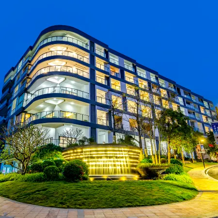 Qianhai Life Happiness Town (Luofushan Shop)