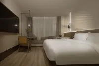 Nice Boyue Hotel (Jiaojiang Taizhouwan Hongjin Life Plaza)