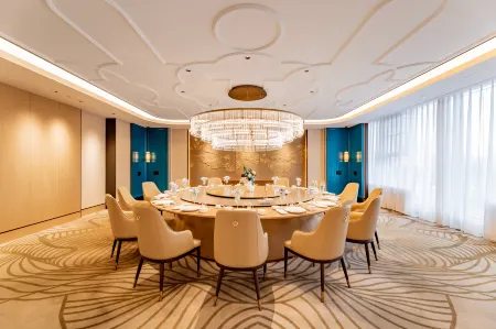 Ordos Taihua Langjing Hotel Отели рядом с достопримечательностью «Ulan Mulun Lake»