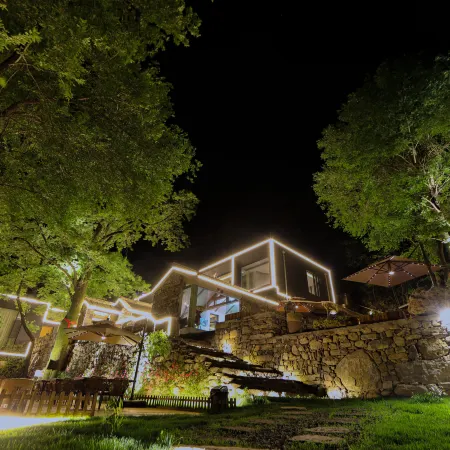 Huguan Hexi Wangshanmen Homestay